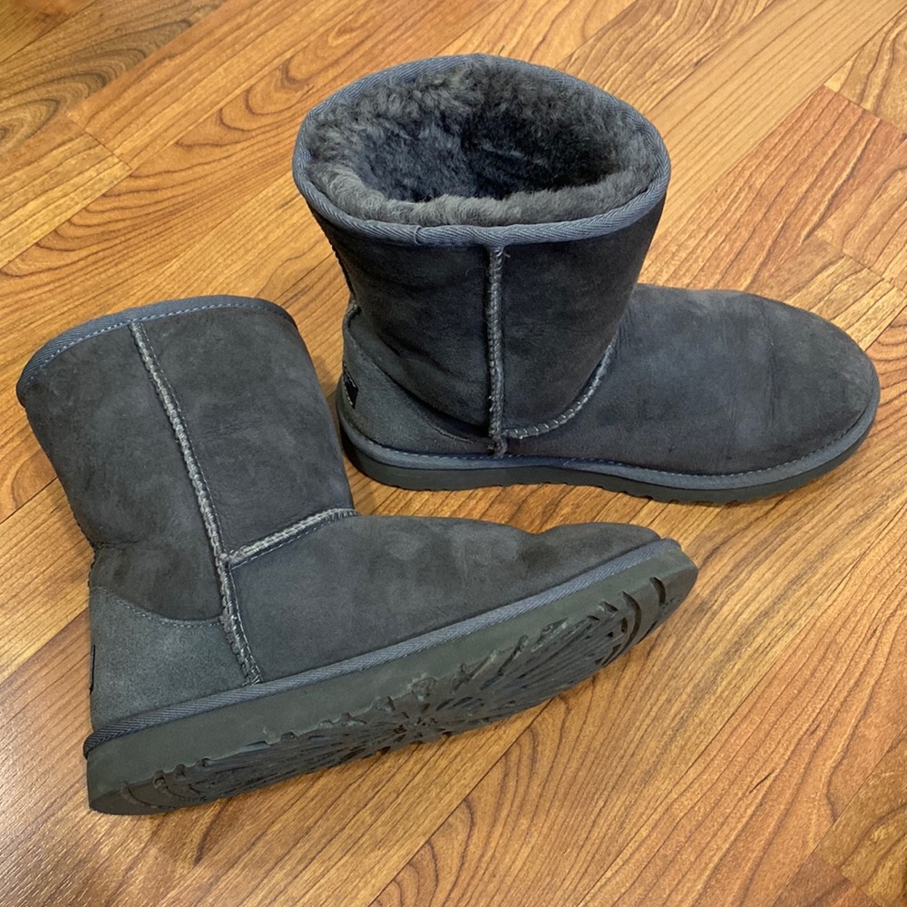Uggs. Discounted shipping 📦